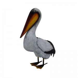 Pelican Sculpture for Garden Beautiful Cute Animal Statue Courtyard Ornament Creative Outdoor Decor