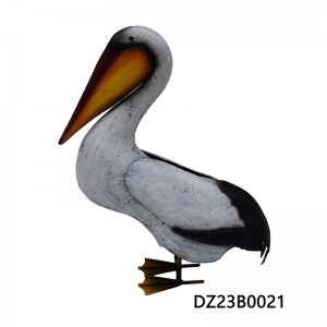 Pelican Sculpture for Garden Beautiful Cute Animal Statue Courtyard Ornament Creative Outdoor Decor